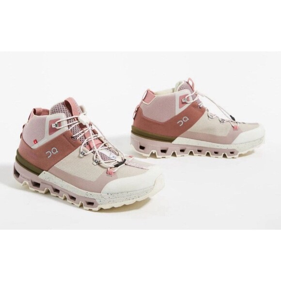 New On Cloudtrax Hiking Boots in Rose Ivory Women Size 9